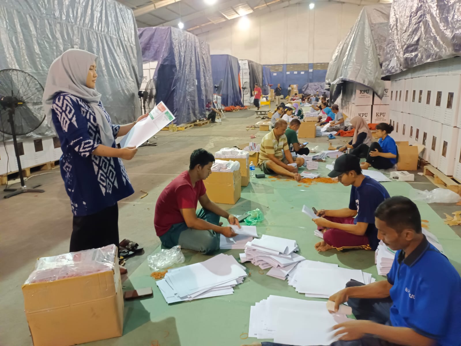 AWASI MELEKAT PROSES PELIPATAN SURAT SUARA PEMILU 2024